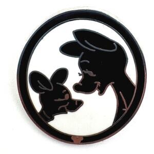 2009 Hidden Mickey Kanga Roo Winnie the Pooh Silhouette Disney Trading Pin